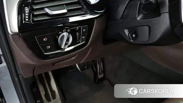 BMW 5 Series (G30) id 3344838 из Кореи 11