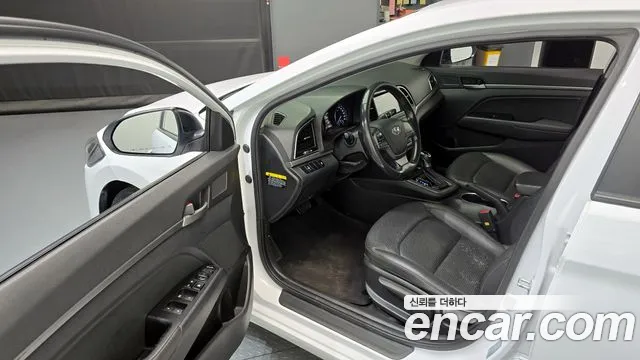 Hyundai Avante AD id 2597333 из Кореи 11