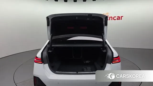 BMW 5 Series (G60) id 3523336 из Кореи 11