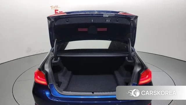 BMW 5 Series (G30) id 3095397 из Кореи 11