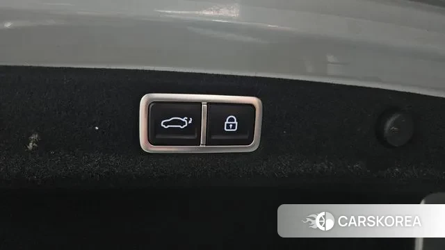 Hyundai Grandeur (GN7) id 3701486 из Кореи 11