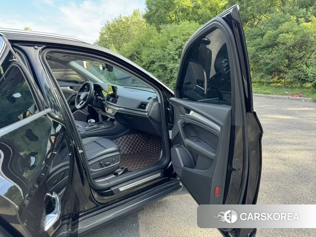 Audi Q5L id 4258282 из Китая 11