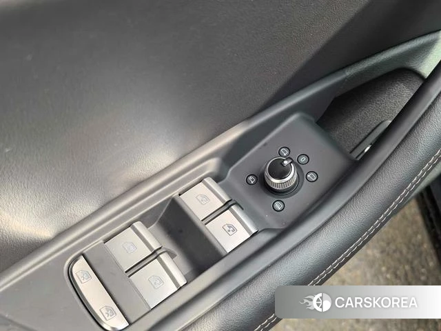 Audi A4L id 4353163 из Китая 11