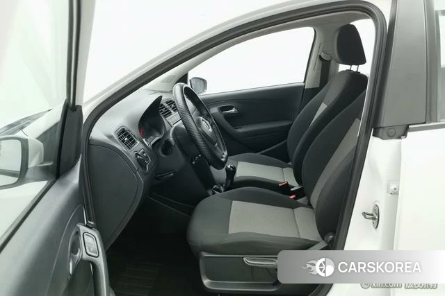 Volkswagen Polo id 4210598 из Китая 11