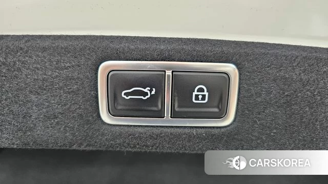 Hyundai Grandeur Hybrid (GN7) id 4432559 из Кореи 11