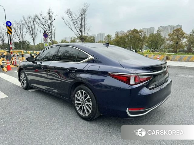 Lexus ES id 4278898 из Китая 11