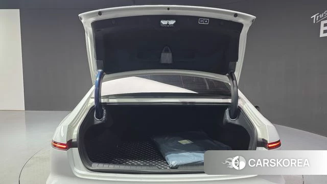 Hyundai Grandeur (GN7) id 3817812 из Кореи 11