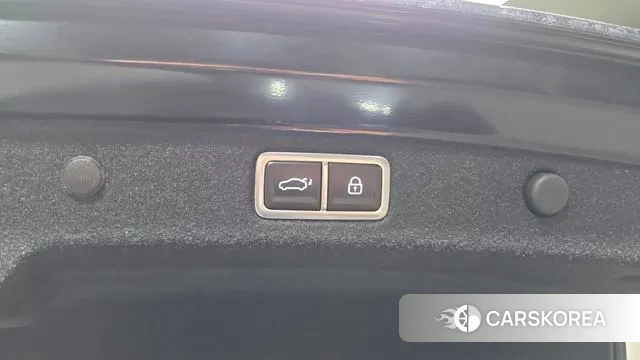 Hyundai Grandeur (GN7) id 3549728 из Кореи 11