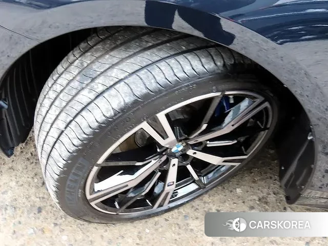 BMW 5 Series (G60) id 3689534 из Кореи 11