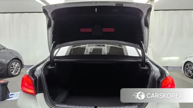 BMW 5 Series (G30) id 3641541 из Кореи 11