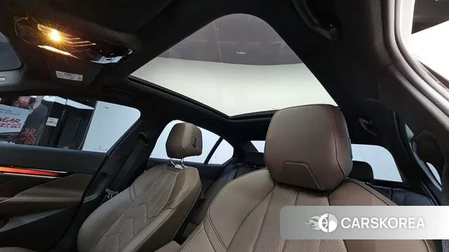 BMW 5 Series (G60) id 3769464 из Кореи 11