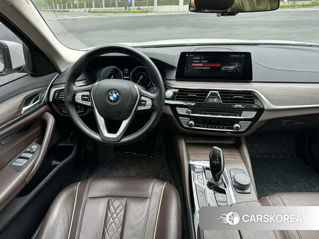 BMW 5 series PHEV id 4236359 из Китая 11