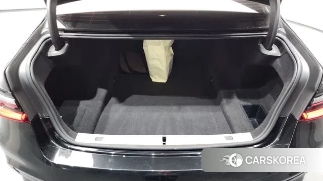 BMW 7 Series (G11) id 3641356 из Кореи 11