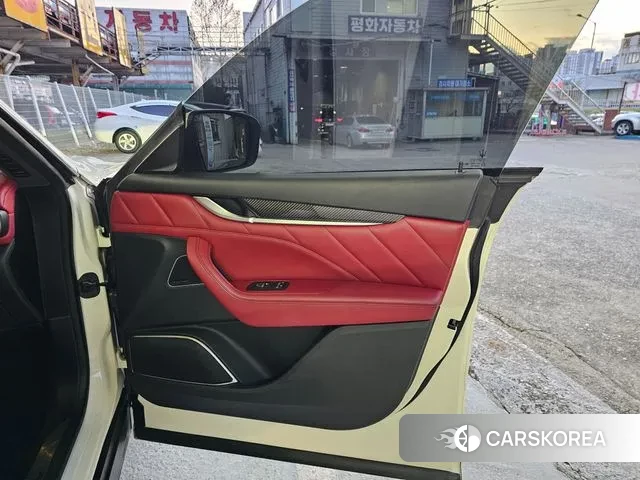 Maserati Levante id 3551850 из Кореи 11