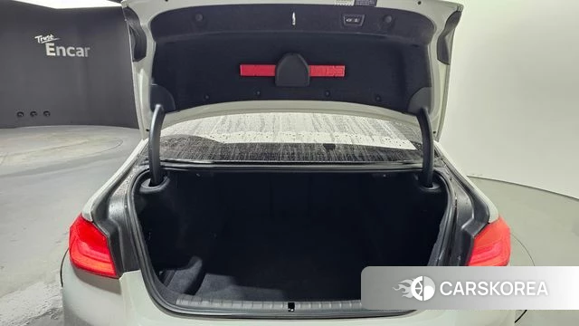 BMW 5 Series (G30) id 3917546 из Кореи 11