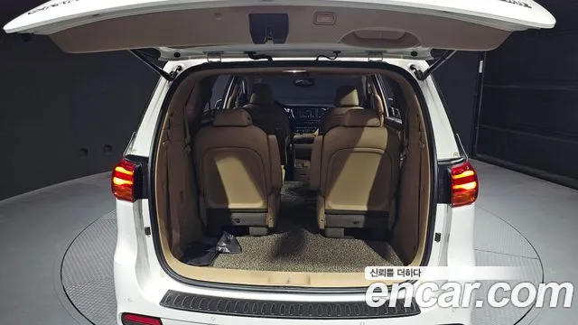 Kia The New Carnival id 2716911 из Кореи 11