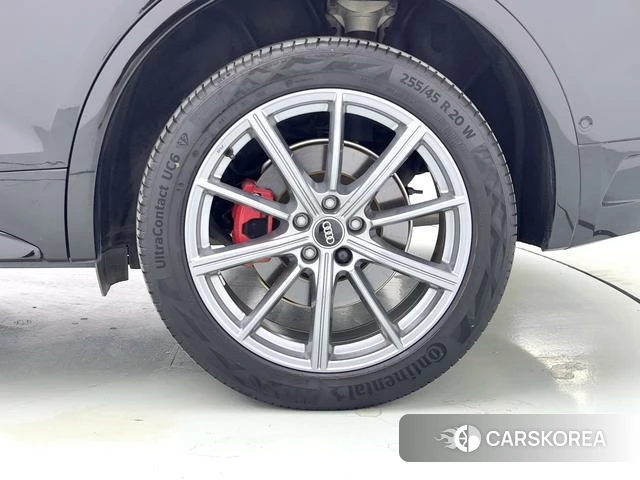 Audi Q5L id 4273375 из Китая 11