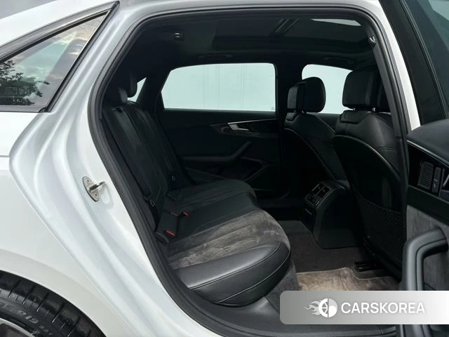 Audi A4L id 4263920 из Китая 11