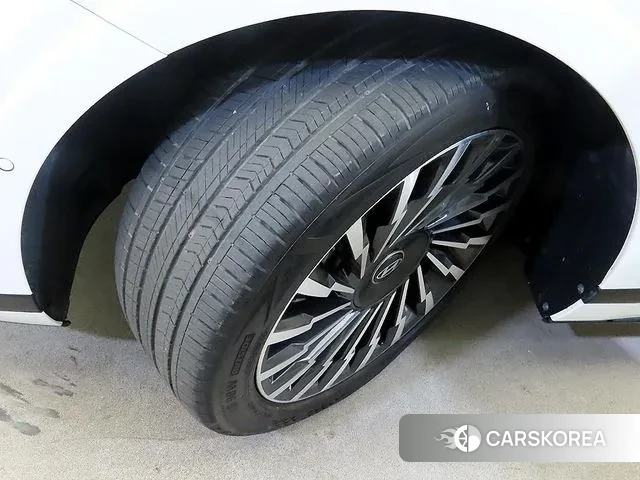 Hyundai Grandeur (GN7) id 3316945 из Кореи 11