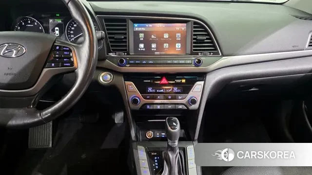 Hyundai Avante AD id 3598992 из Кореи 11