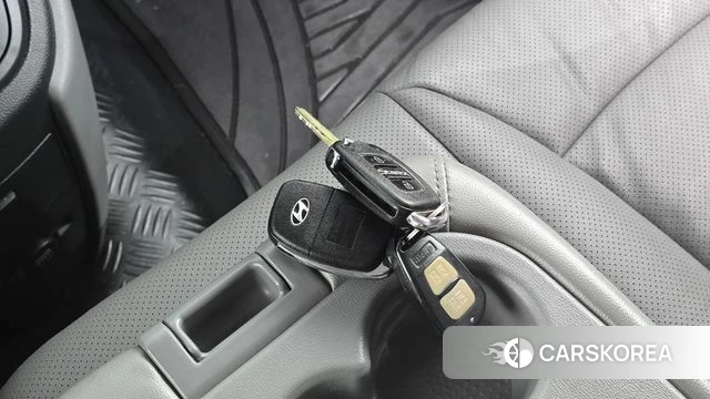 Hyundai The New Grand Starex id 4642739 из Кореи 11