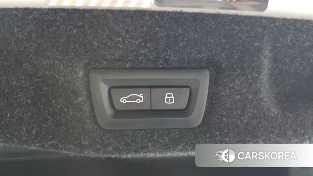 BMW 5 Series (G60) id 3142228 из Кореи 11