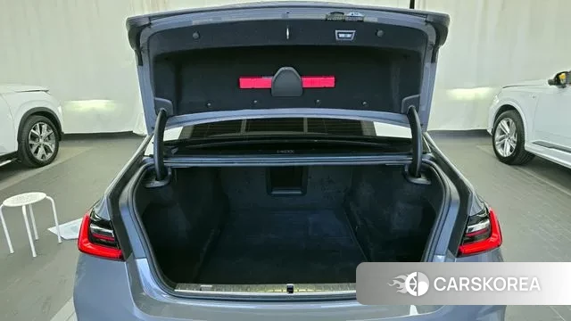 BMW 7 Series (G11) id 3394762 из Кореи 11