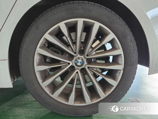 BMW 5 Series (G30) id 3889219 из Кореи 11