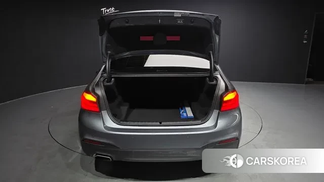 BMW 5 Series (G30) id 3601848 из Кореи 11