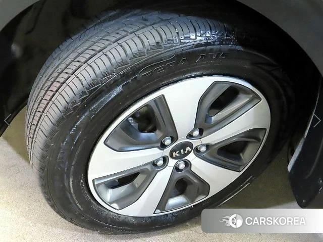 Kia Niro id 4514573 из Кореи 11