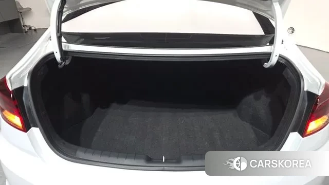 Hyundai The New Avante AD id 3454911 из Кореи 11