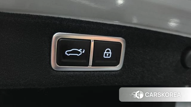 Hyundai Grandeur (GN7) id 3922502 из Кореи 11