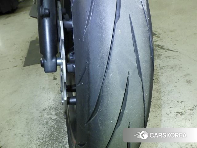 Проданный Honda CBR400R id 4011838 из Японии, фото 11