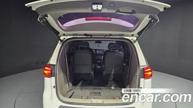 Kia The New Carnival id 2932580 из Кореи 11