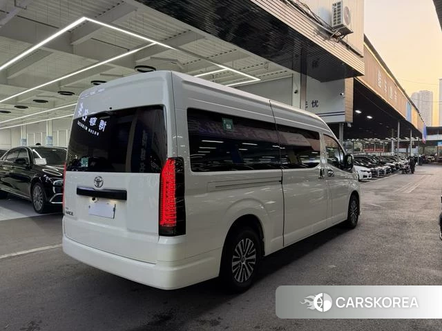 Toyota Hiace id 3957788 из Китая 11