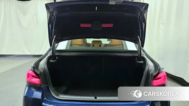 BMW 5 Series (G30) id 3367776 из Кореи 11