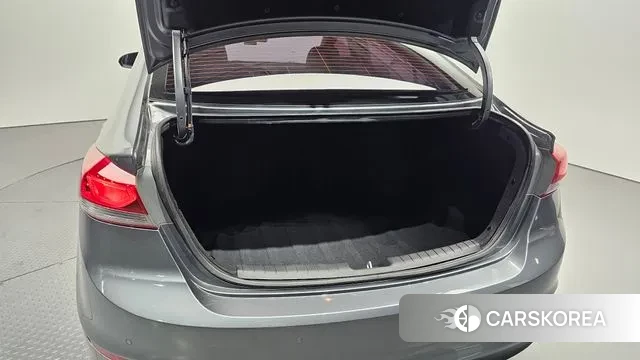 Hyundai Avante AD id 3552973 из Кореи 11