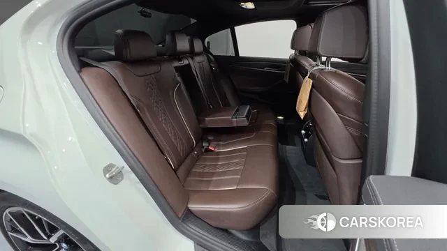 BMW 5 Series (G30) id 3671900 из Кореи 11