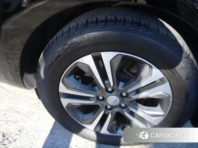 Kia The New Carnival id 3423357 из Кореи 11