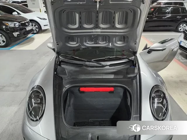 Porsche 911(992) id 3671951 из Кореи 11