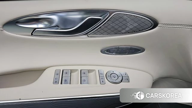 Genesis GV70 id 4250250 из Кореи 11