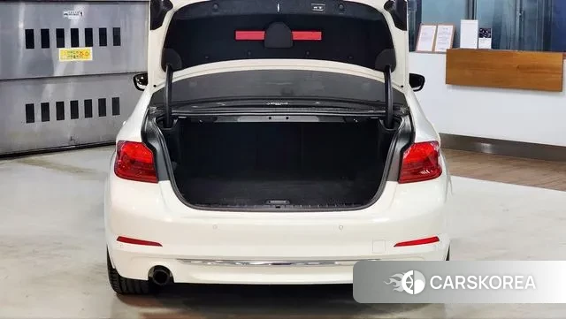 BMW 5 Series (G30) id 3635847 из Кореи 11