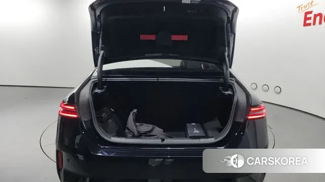 BMW 5 Series (G60) id 2958739 из Кореи 11