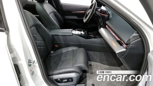 BMW 5 Series (G60) id 2543282 из Кореи 11