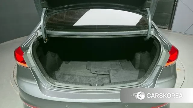 Hyundai Avante AD id 2995658 из Кореи 11