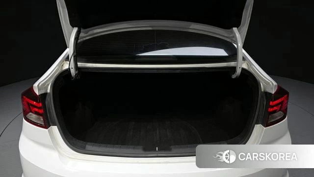 Hyundai The New Avante AD id 3905402 из Кореи 11