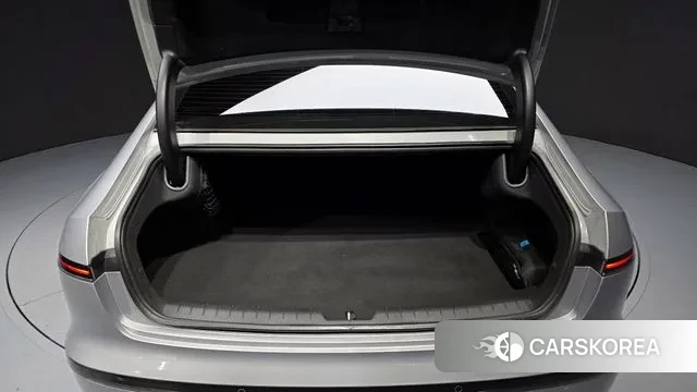 Hyundai Grandeur (GN7) id 3675162 из Кореи 11