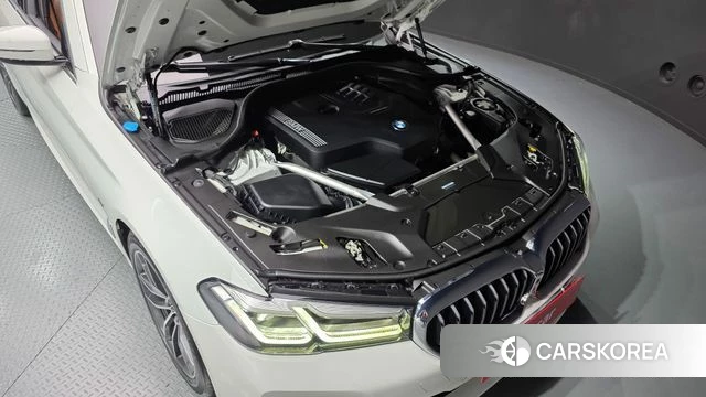 BMW 5 Series (G30) id 4646496 из Кореи 11