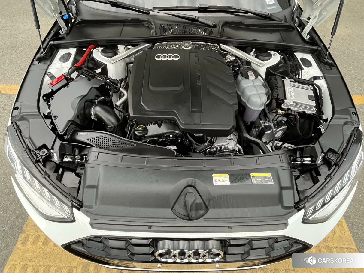 Audi A4L id 4461814 из Китая 11