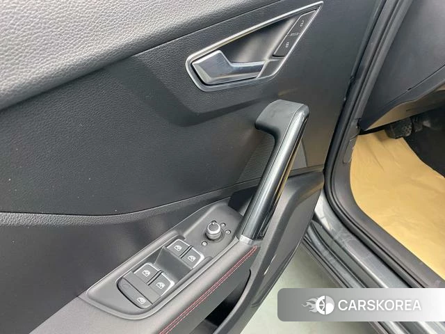 Audi Q2L id 4297678 из Китая 11